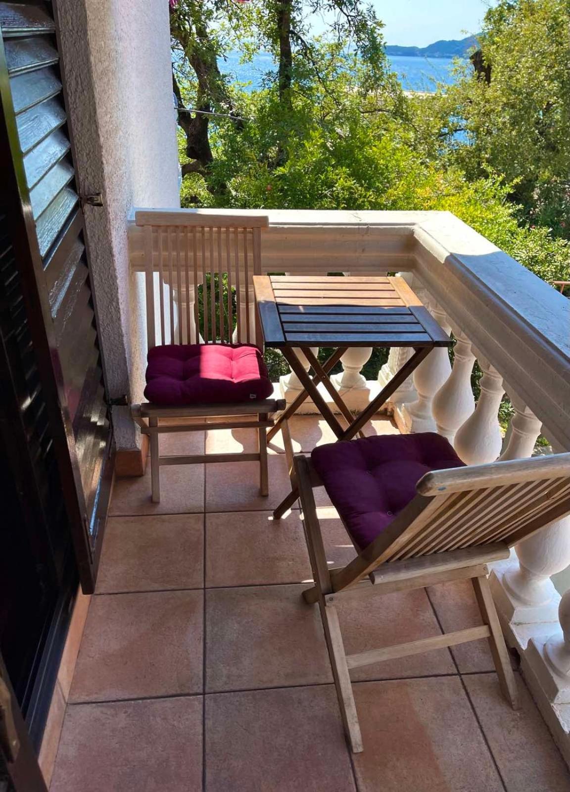Villa Sara Guesthouse Sveti Stefan Δωμάτιο φωτογραφία