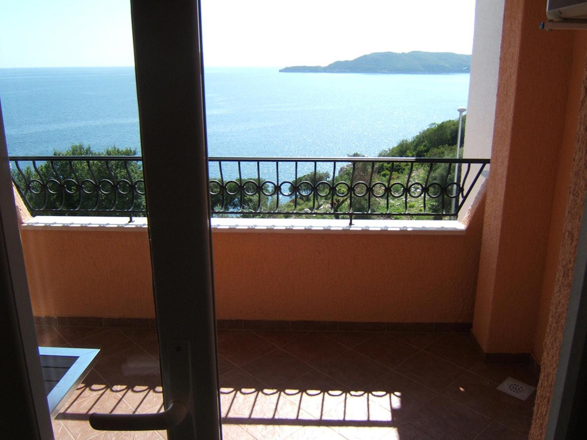 Villa Sara Guesthouse Sveti Stefan Δωμάτιο φωτογραφία