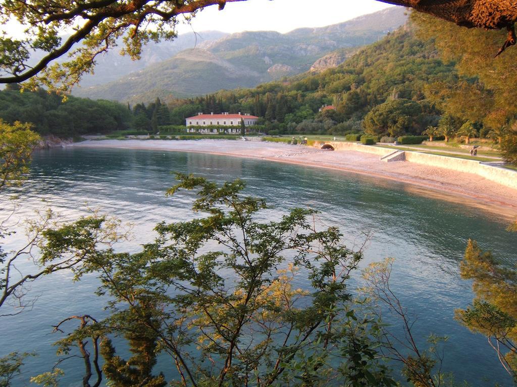 Villa Sara Guesthouse Sveti Stefan Εξωτερικό φωτογραφία
