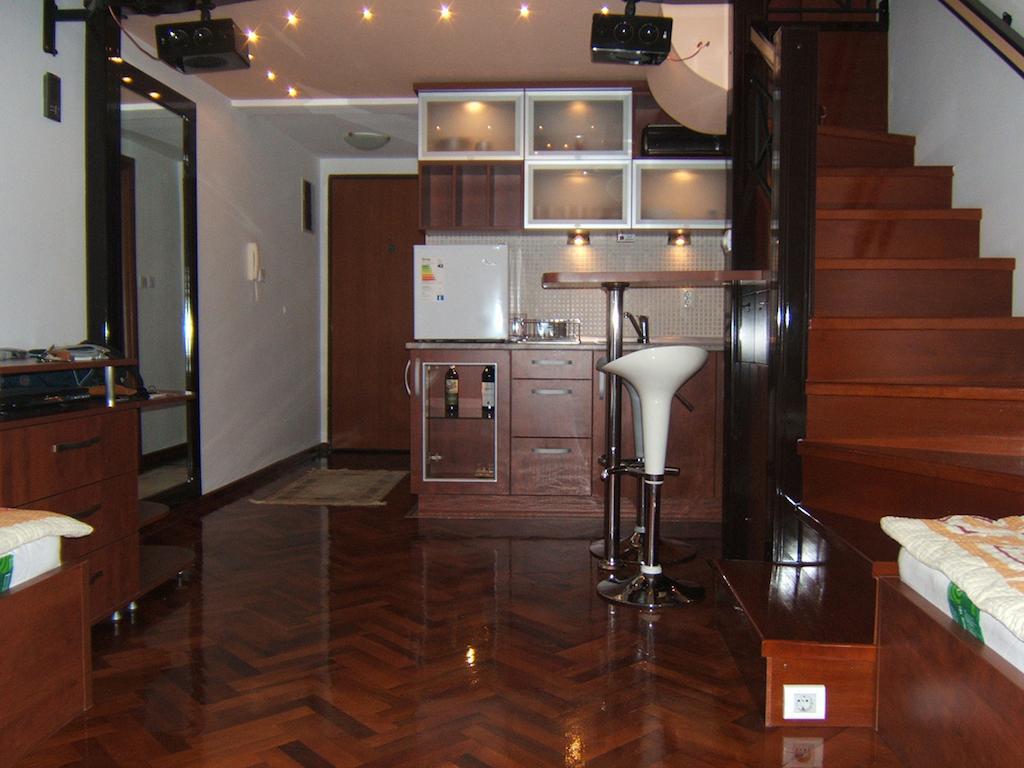 Villa Sara Guesthouse Sveti Stefan Δωμάτιο φωτογραφία