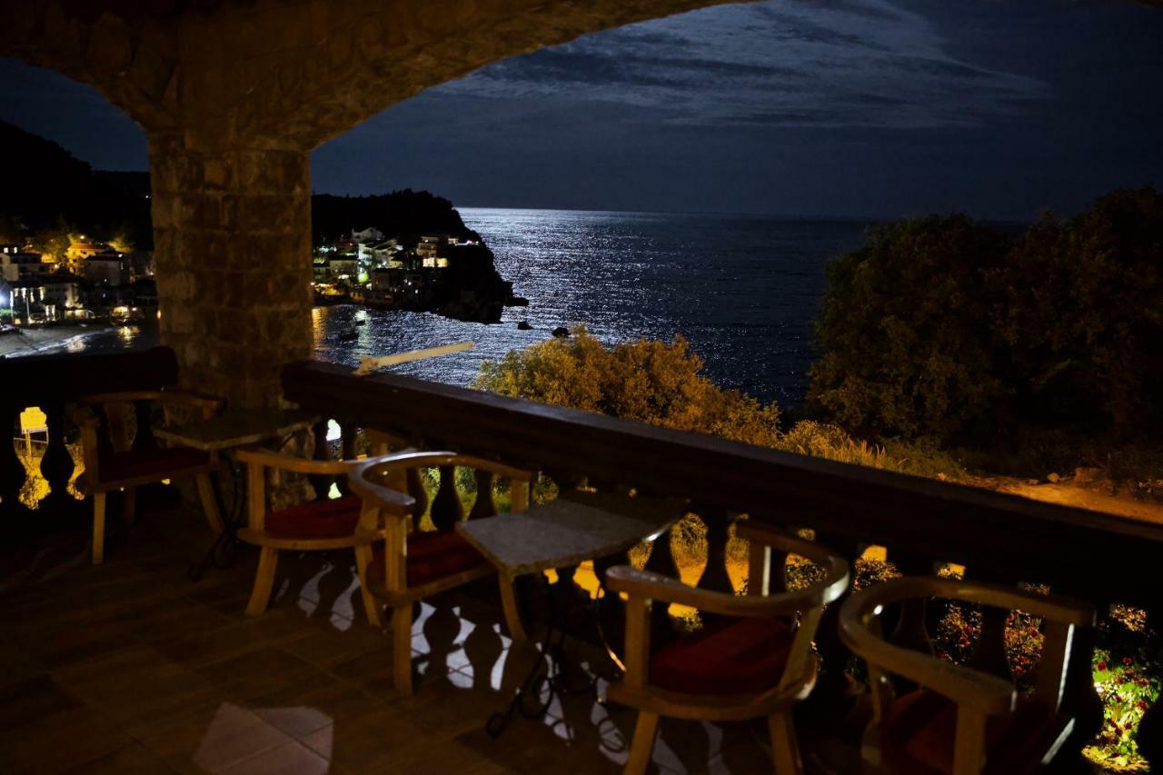 Villa Sara Guesthouse Sveti Stefan Εξωτερικό φωτογραφία